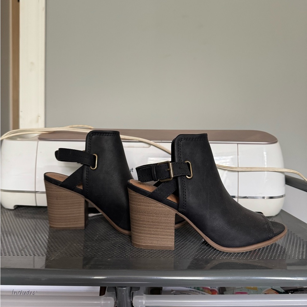 Time and Tru Black Heeled Boots with Cut-Out Design